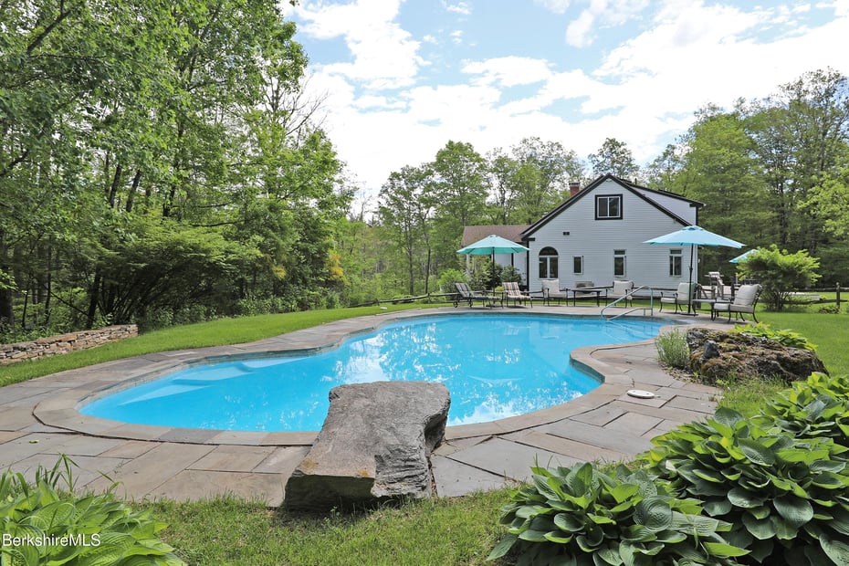 475 Rossiter Rd Photo 50