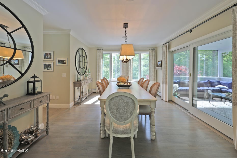 475 Rossiter Rd Photo 19