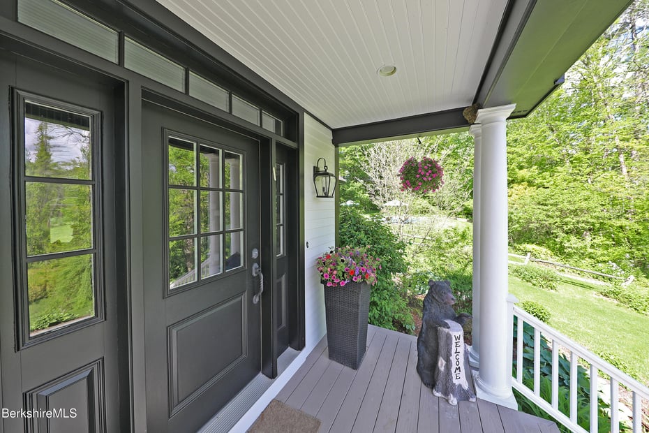 475 Rossiter Rd Photo 9