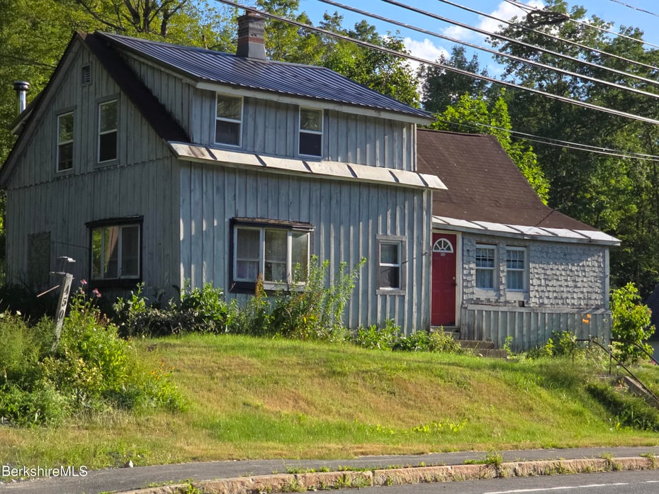 450 River Rd Photo 1