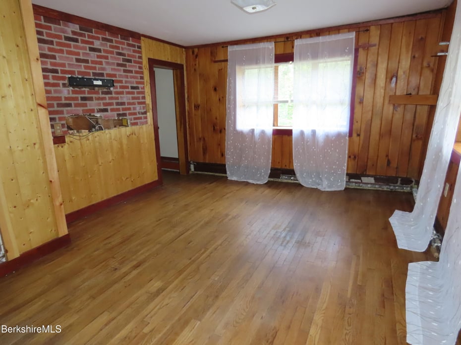 450 River Rd Photo 19