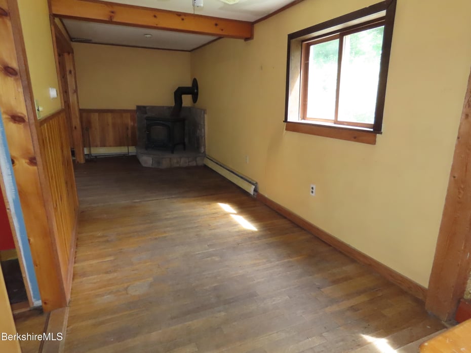 450 River Rd Photo 15