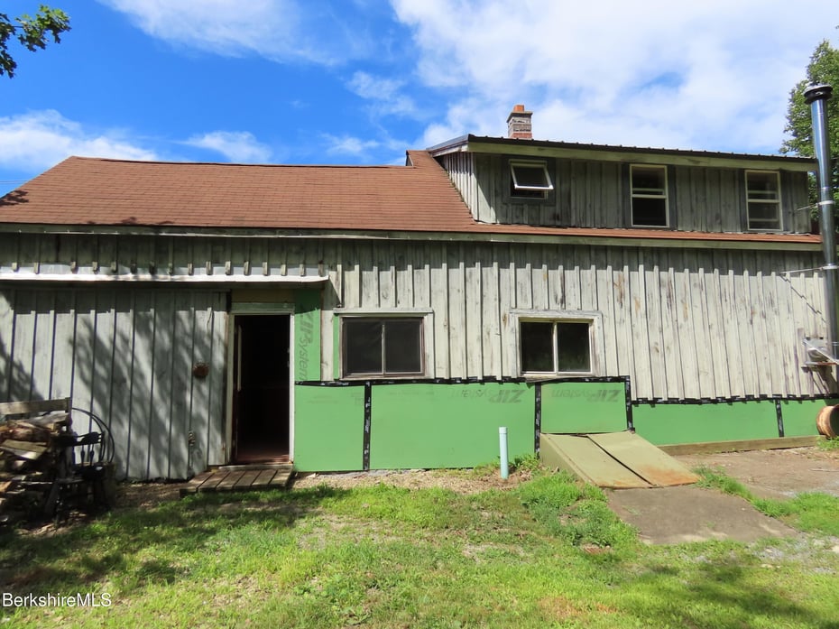 450 River Rd Photo 4