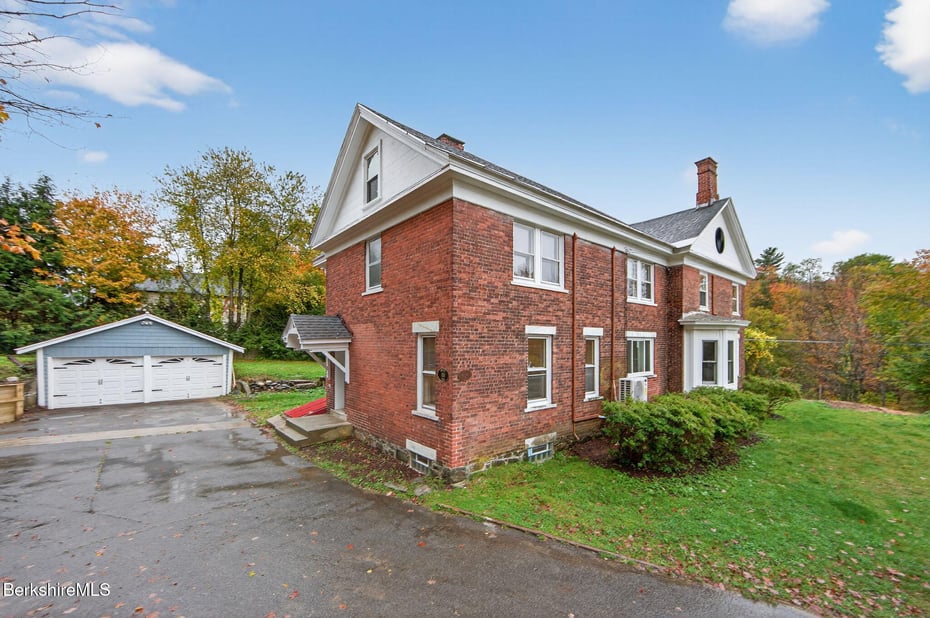 103 Holmes Rd Photo 1