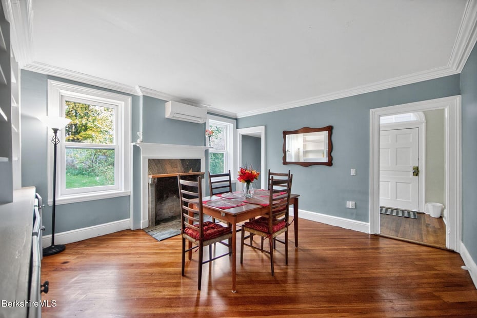 103 Holmes Rd Photo 15