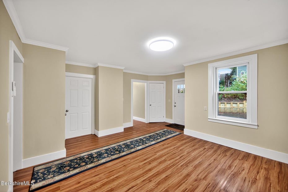 103 Holmes Rd Photo 20