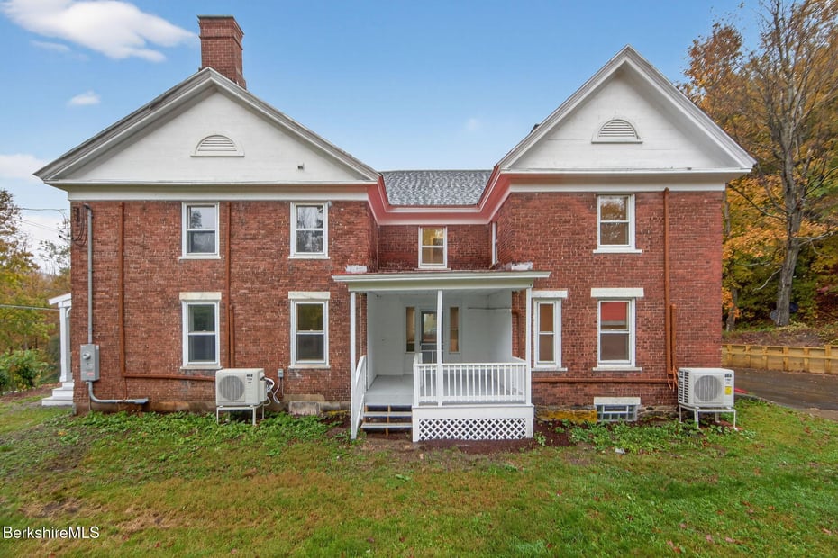 103 Holmes Rd Photo 32