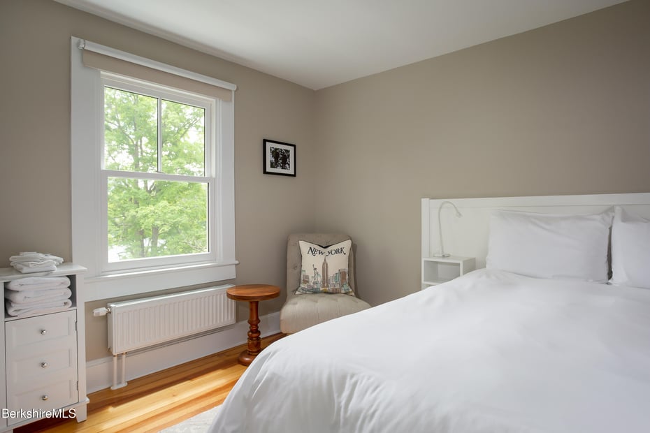 615 Laurel St Photo 15