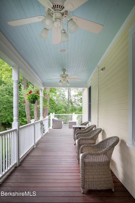 615 Laurel St Photo 18