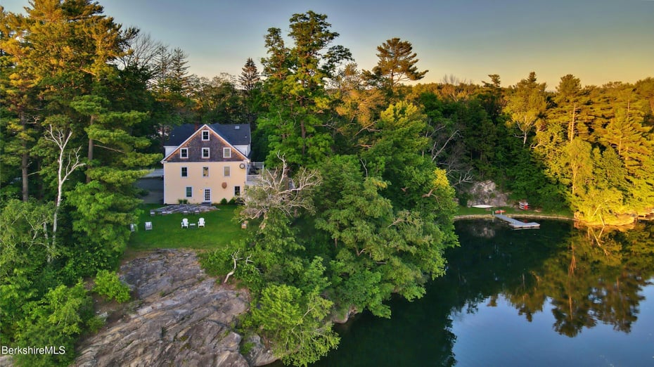 615 Laurel St Photo 4