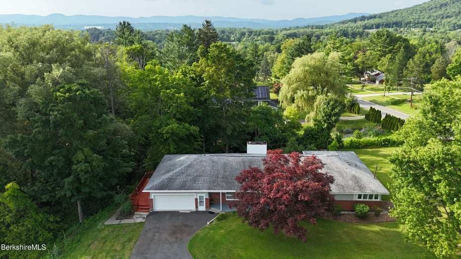 350 Washington Mountain Rd Photo 5