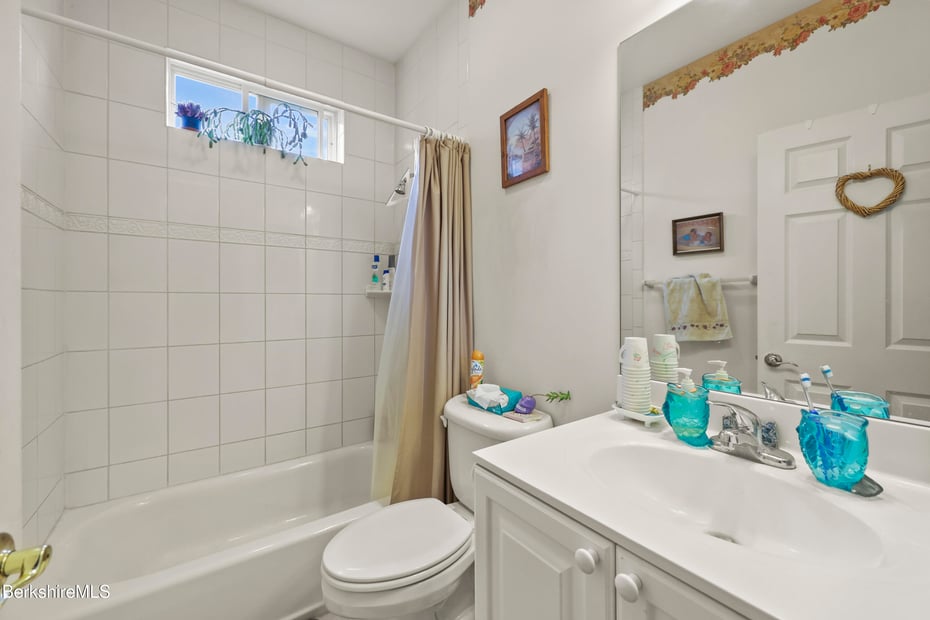 275 Pine Cone Ln Photo 29