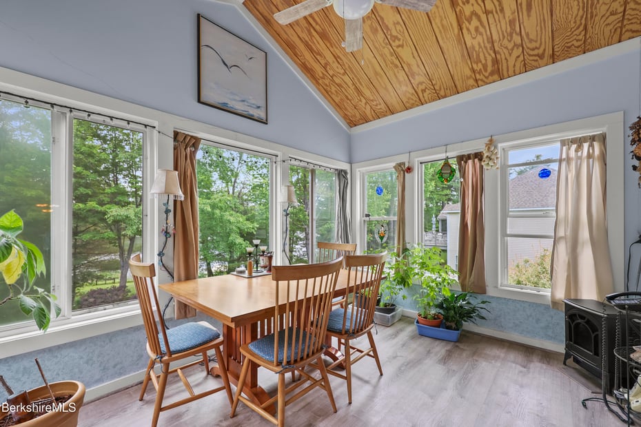 275 Pine Cone Ln Photo 14