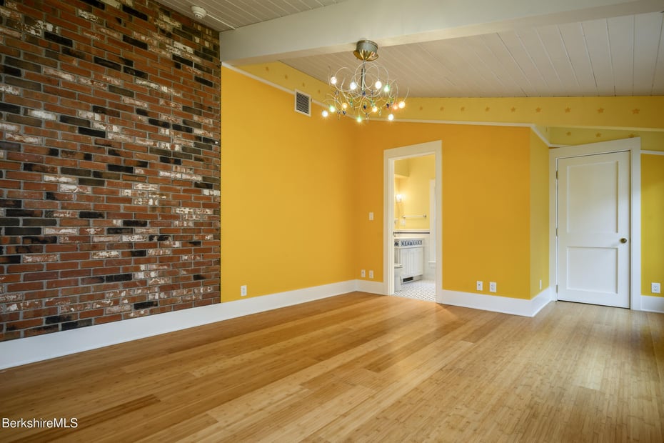 123 Chestnut St Photo 55