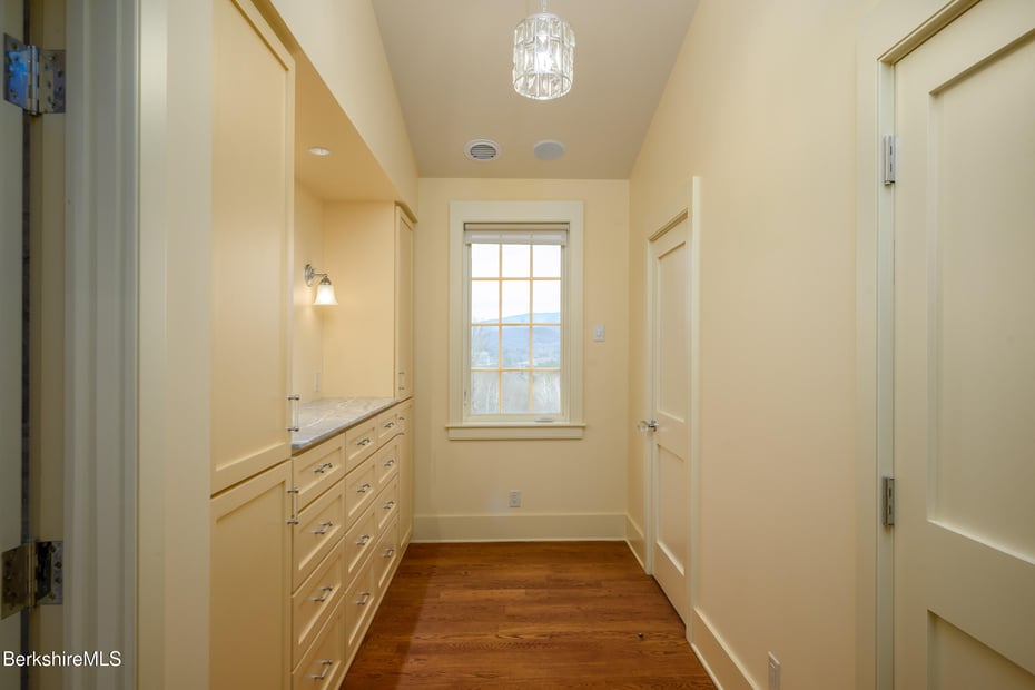 123 Chestnut St Photo 38