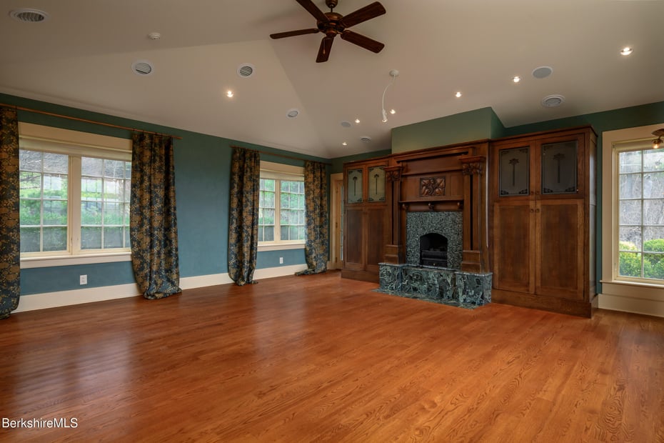 123 Chestnut St Photo 37