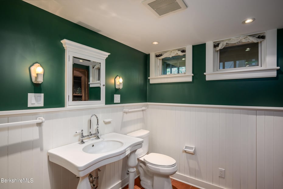 123 Chestnut St Photo 53