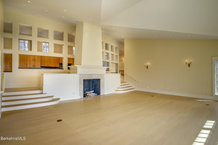 123 Chestnut St Photo 16
