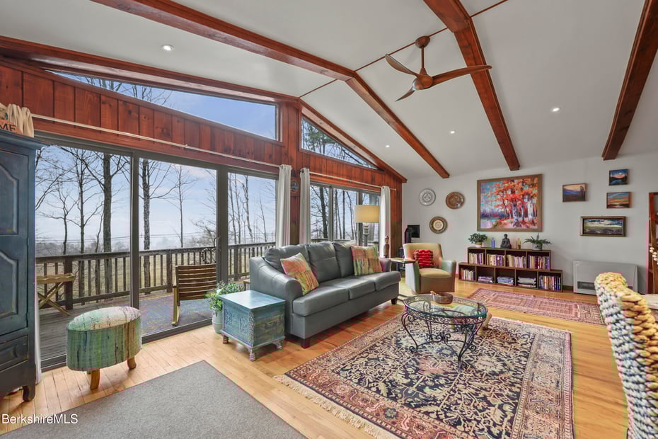 15 Reservoir Rd Photo 14