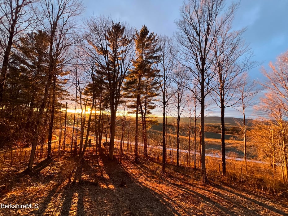 15 Reservoir Rd Photo 7