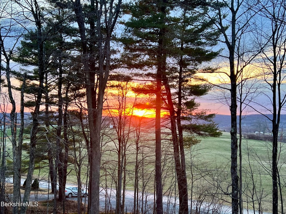 15 Reservoir Rd Photo 6