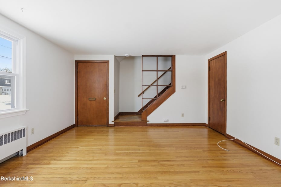 196 Park Ave  #R Photo 6