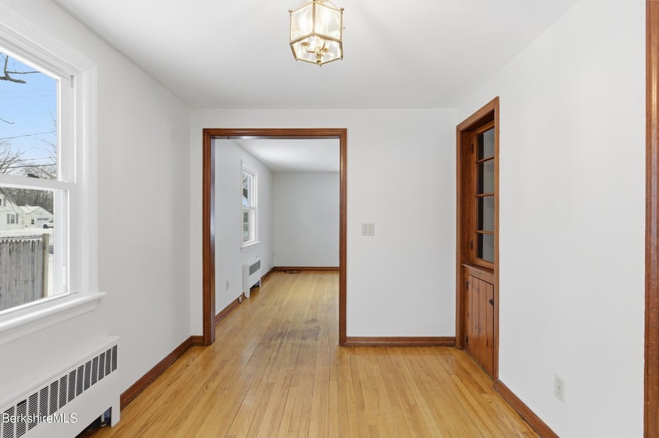 196 Park Ave  #R Photo 5