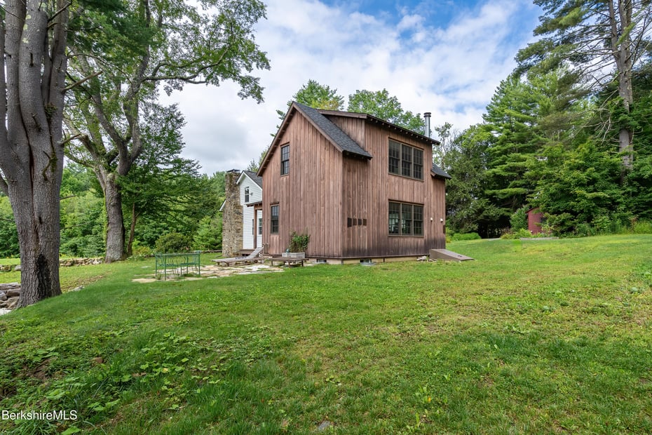 18 South Beech Plain Rd Photo 5