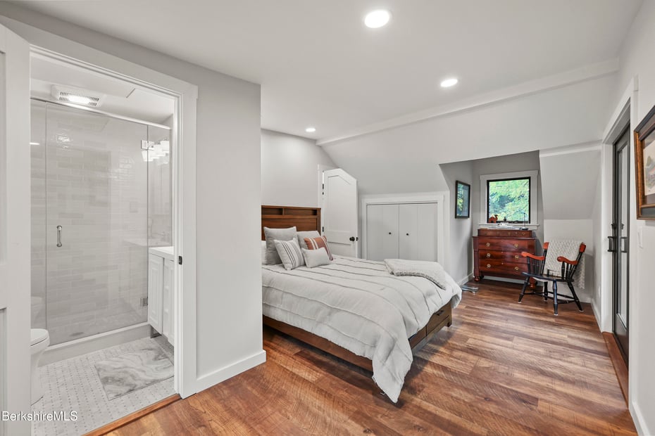 327 Chester Rd Photo 27