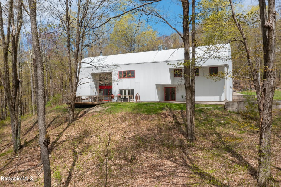 14 Oxbow Rd Photo 2