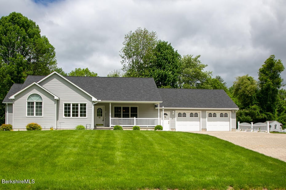 15 Holly Cir Photo 4