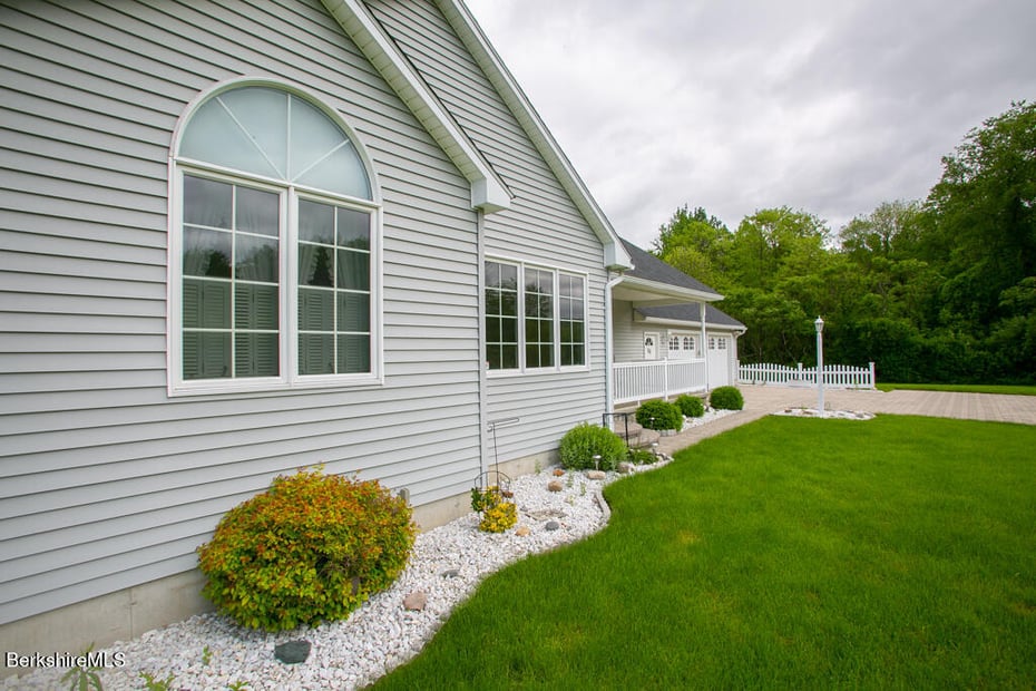 15 Holly Cir Photo 2