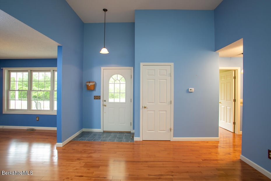 15 Holly Cir Photo 13