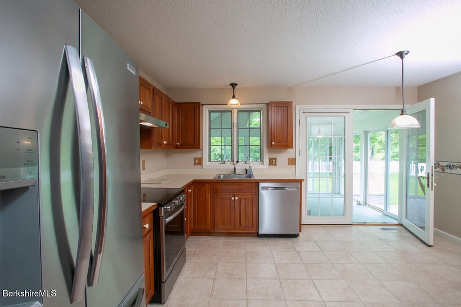 15 Holly Cir Photo 8