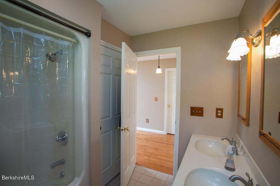 15 Holly Cir Photo 20