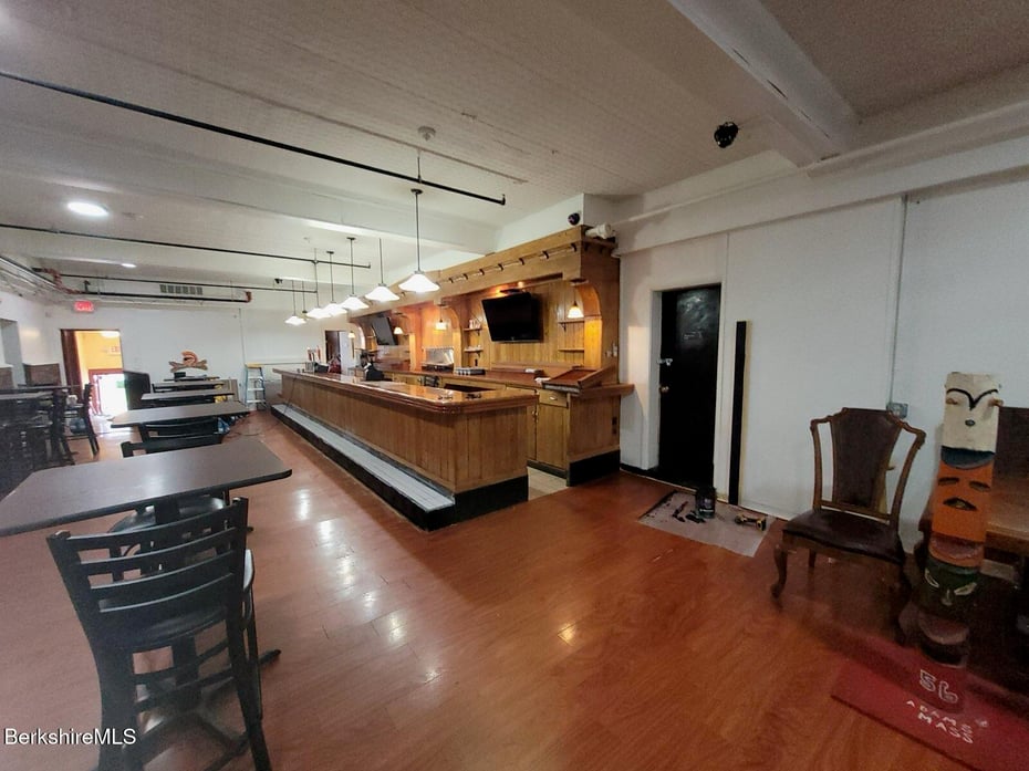 8-10 E Hoosac St Photo 18