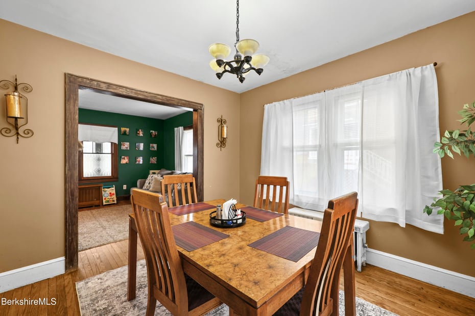 68 Church St Photo 10