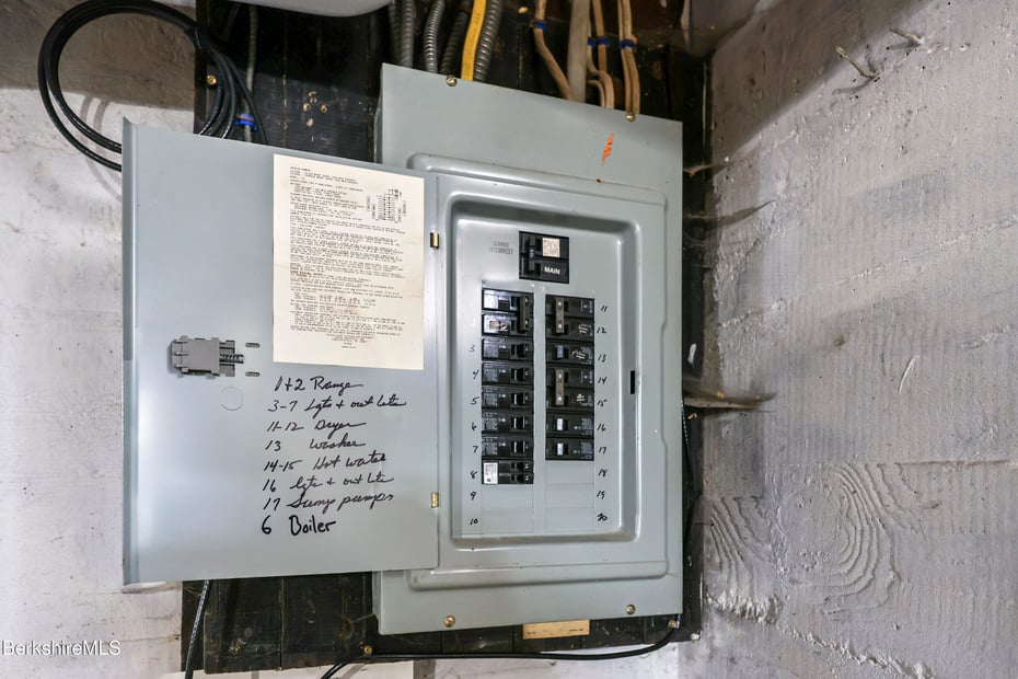 68 Church St Photo 28