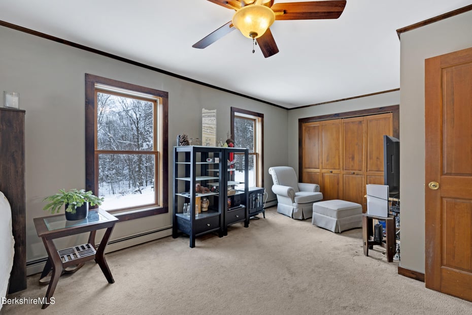 593 Woodmere Rd Photo 16