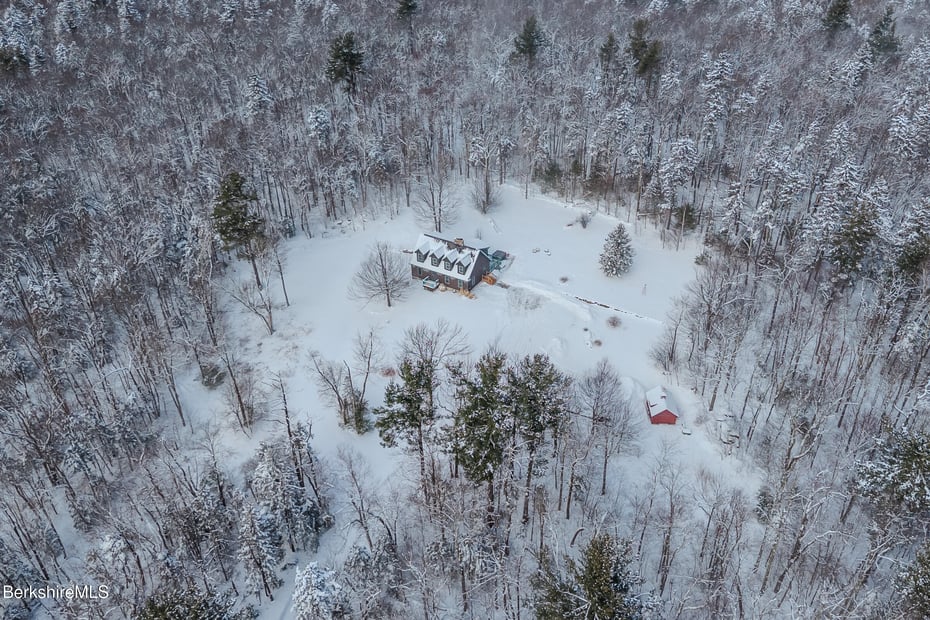 593 Woodmere Rd Photo 3