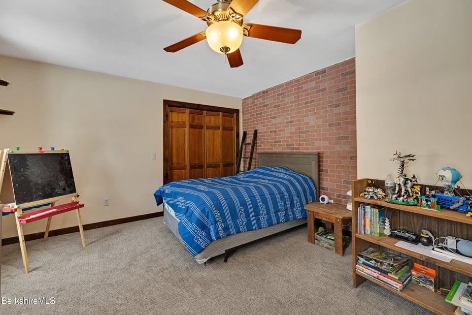 593 Woodmere Rd Photo 24