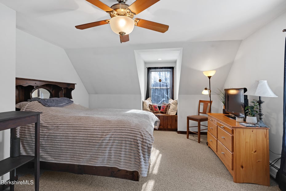 593 Woodmere Rd Photo 21