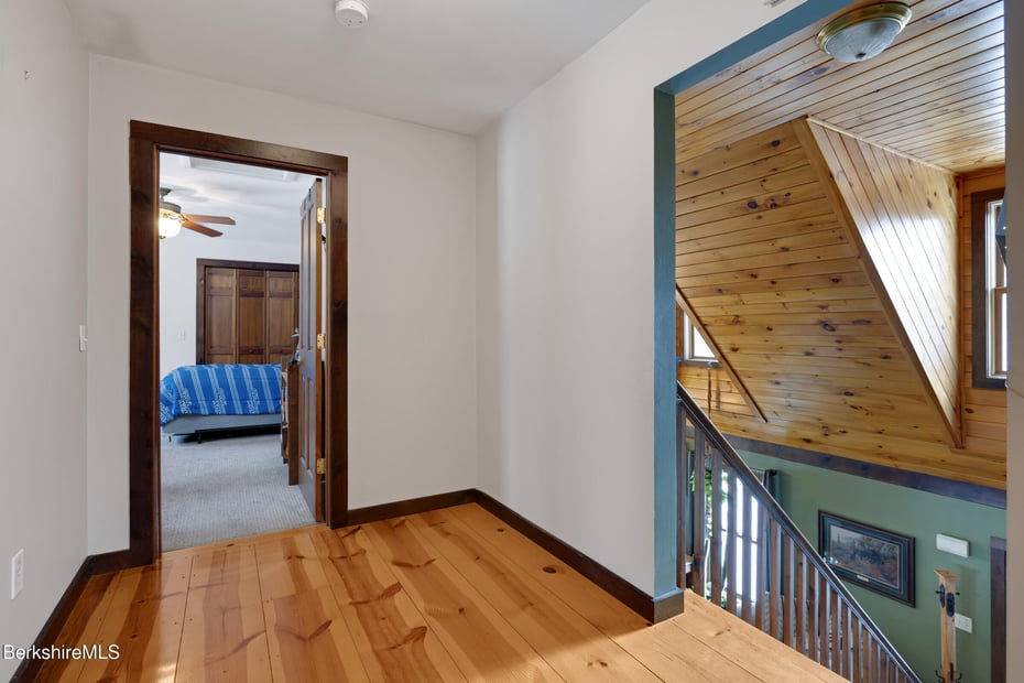 593 Woodmere Rd Photo 22