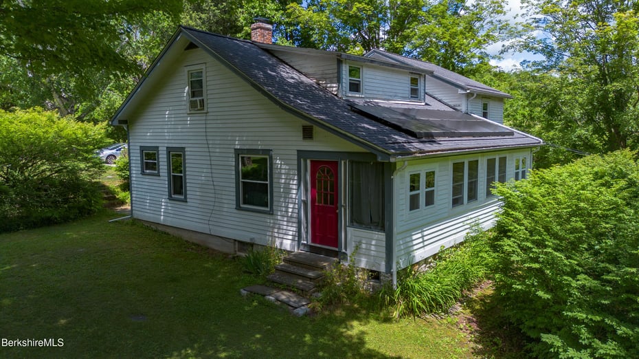 477 State Rd Photo 3