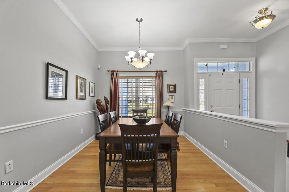 140 Pine Cone Ln Photo 5