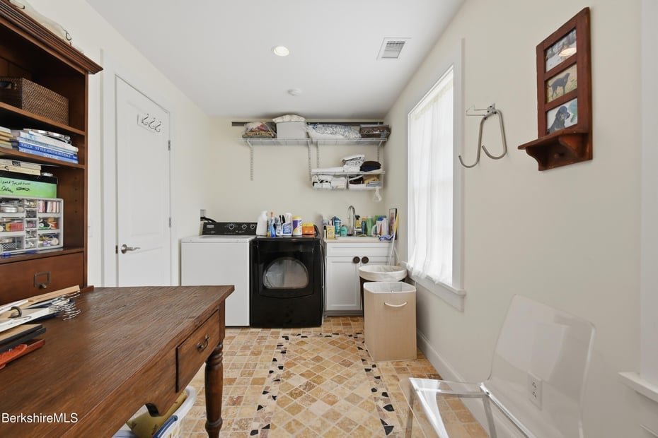 136 Mallery Rd Photo 74