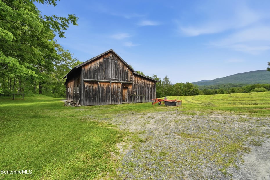 136 Mallery Rd Photo 89