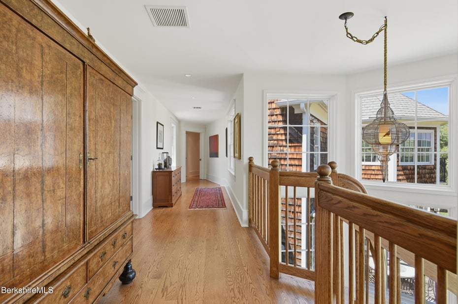 136 Mallery Rd Photo 33