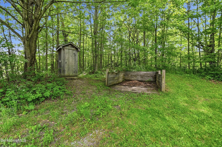 136 Mallery Rd Photo 73