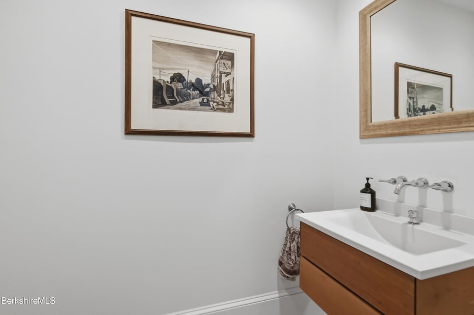 136 Mallery Rd Photo 64